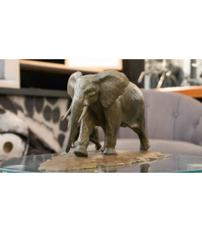Sculpture bronze elephants big mama Bodin