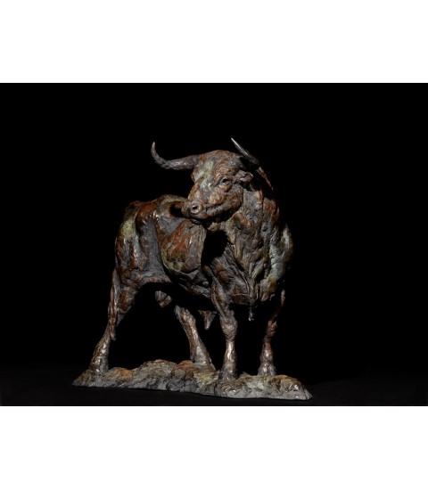 "CORRIENTE" (taureau),  sculpture en bronze réalisée par Mick Doellinger (USA) pour Animal Art Gallery Paris