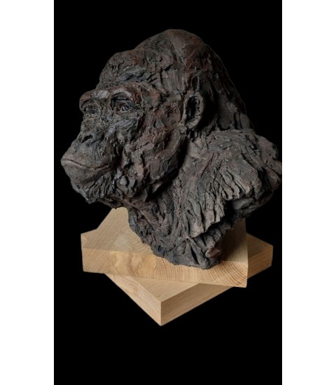 Gorille femelle, sculpture par Francine Mellier pour Animal Art Gallery Paris