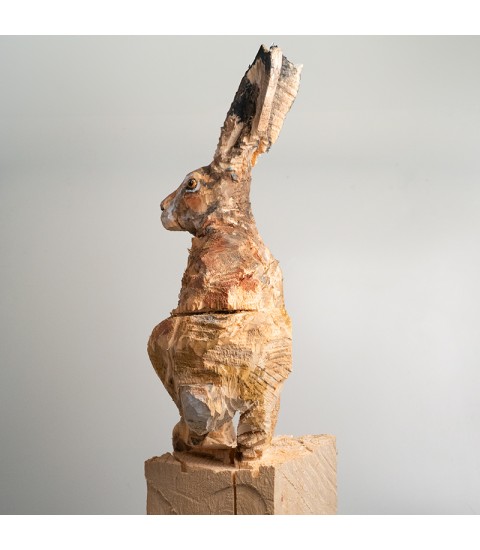 Lièvre, sculpture animalière en bois, par Guillaume Belin pour Animal Art Gallery Paris