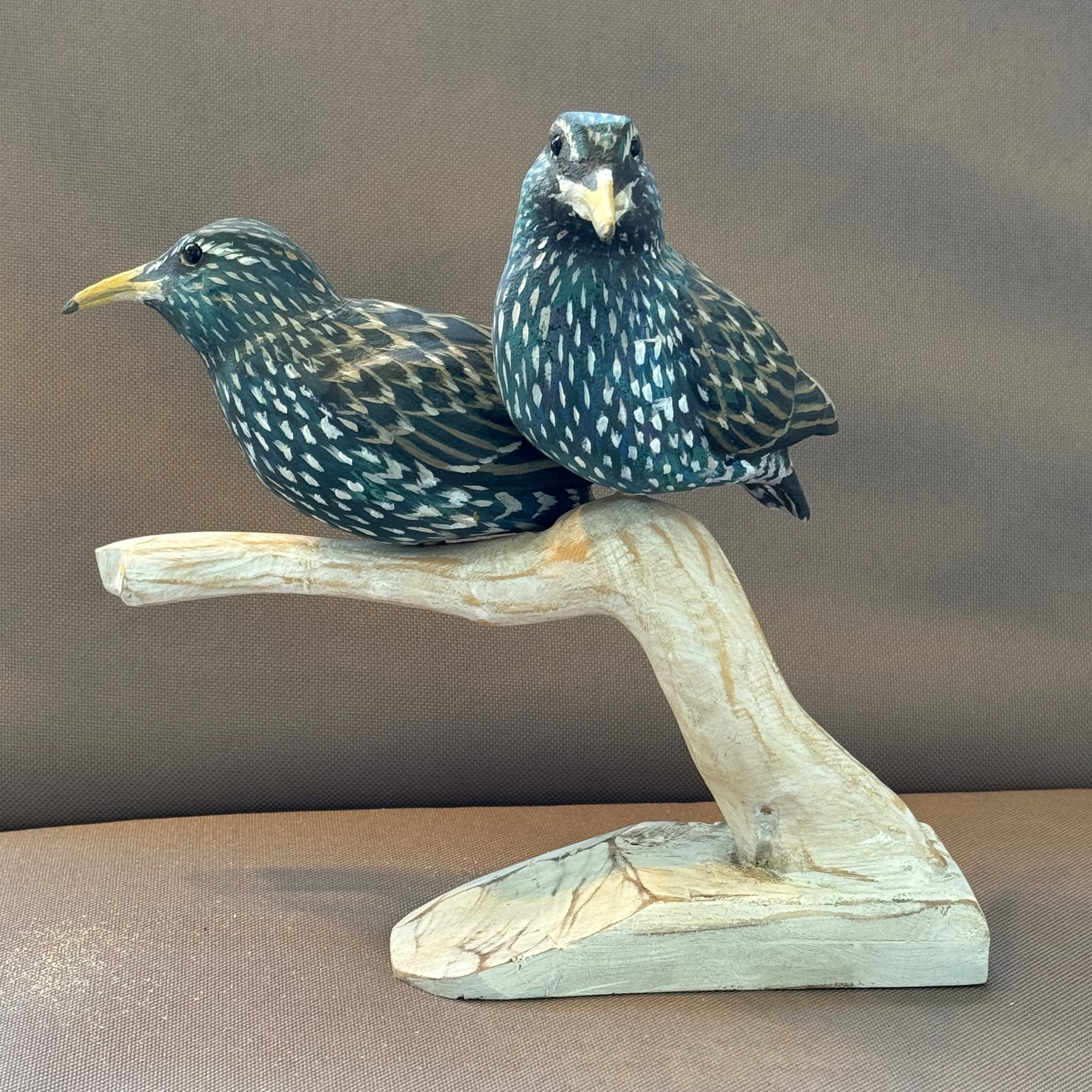 DUO D'ÉTOURNEAUX SUR UNE BRANCHE (Sculpture en bois) — Joachim Belmas